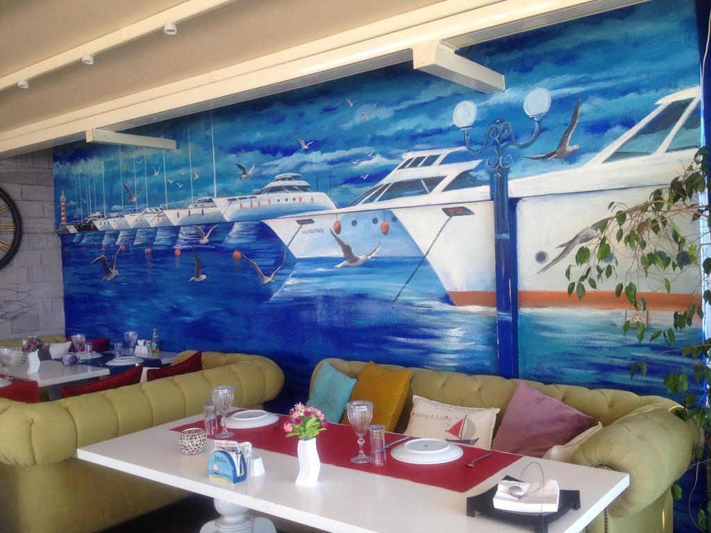Alp Otel Restaurant Küçükkuyu Extérieur photo