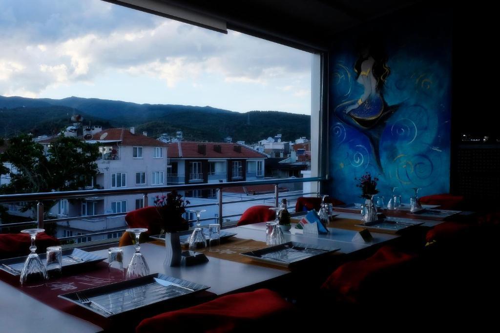 Alp Otel Restaurant Küçükkuyu Extérieur photo